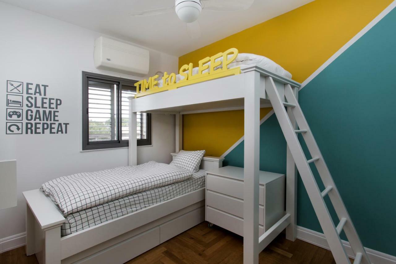 Colorful Bnb Apartment Haifa Exterior foto